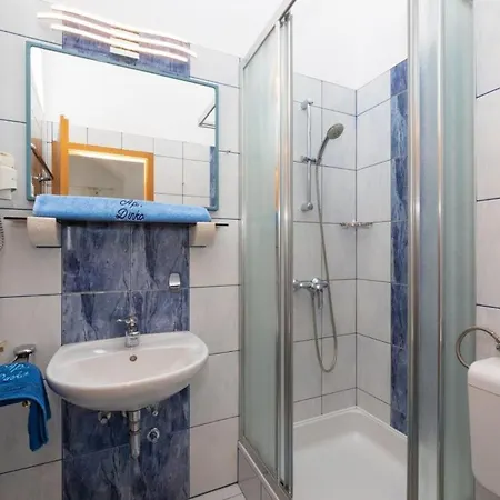 Apartment Dinko *