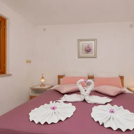 Apartment Dinko Bol